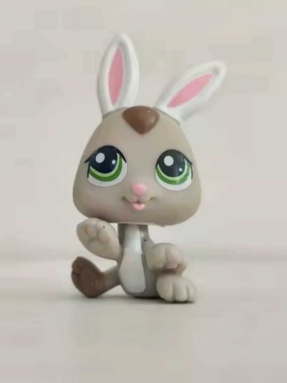 Littlest Pet Shop gray baby bunny #7084